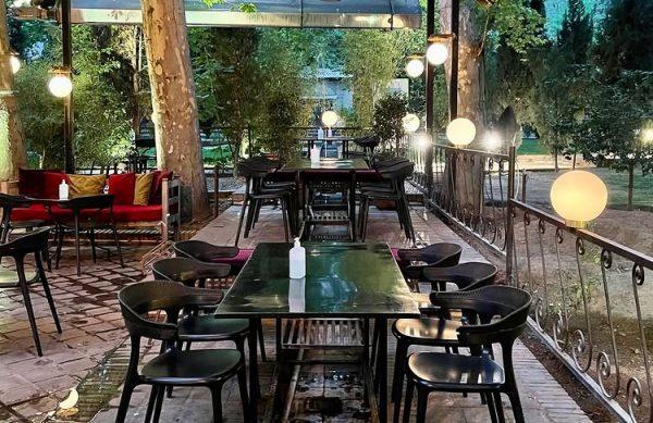 کافه رستوران در عمارت‌های قدیمی تهران 
