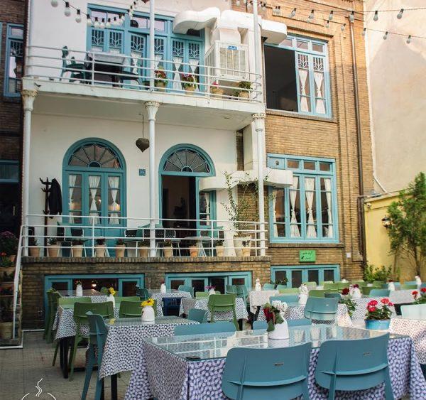 کافه رستوران در عمارت‌های قدیمی تهران 