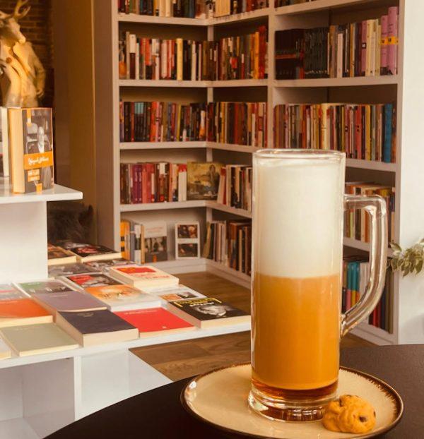 خانه کاملیا | کافه‌کتاب